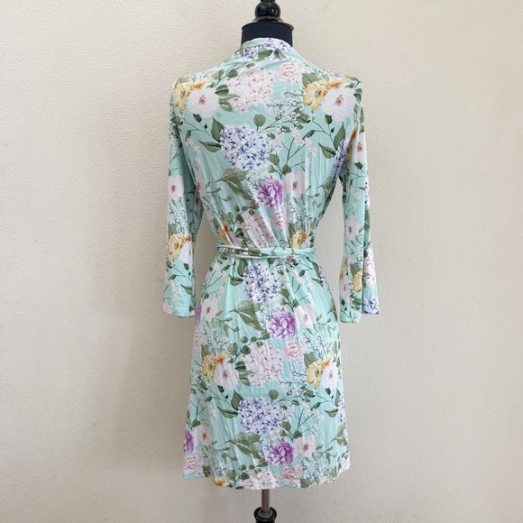 Posh Peanut Erin Maternity Robe Light/Pastel Green Small - Picture 4 of 5